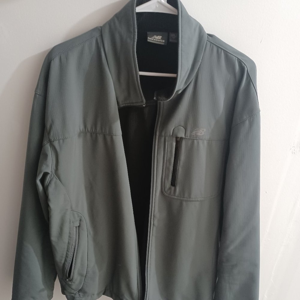 Men Jacket Zip Large Silver Color used Good Condition New Balance